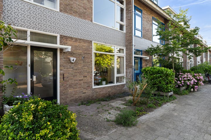 Tussenwoning te koop: Duyvendakstraat 4, Leiden