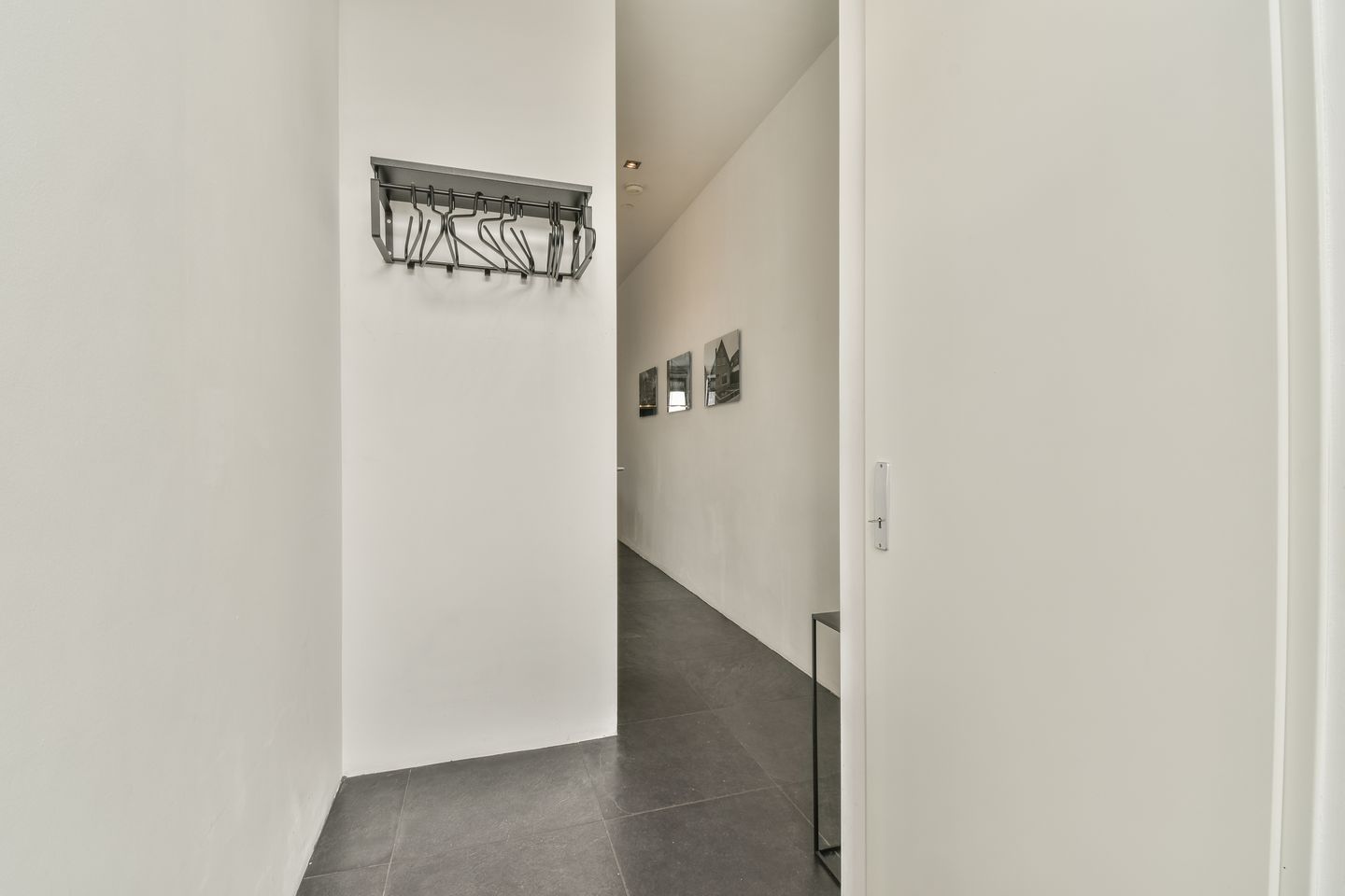 Photo 5 of Van Oldenbarneveldtstraat 56-T