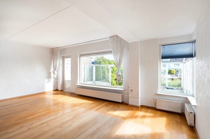 Tussenwoning te koop: Jupiter 30, Den Helder