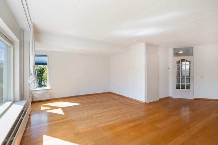Tussenwoning te koop: Jupiter 30, Den Helder
