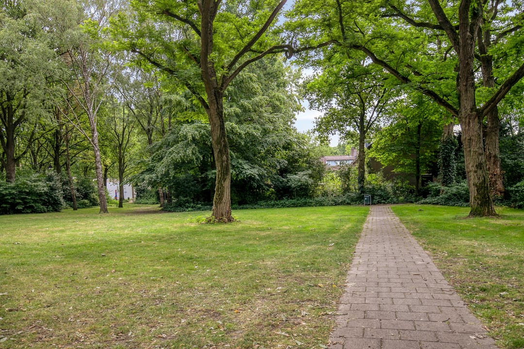 Photo 37 of Mgr. Dr. Th. Goossensstraat 21