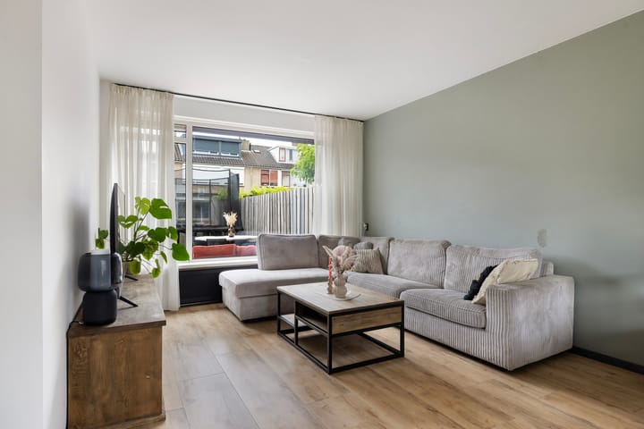 Tussenwoning te koop: Seringenstraat 51, Dordrecht