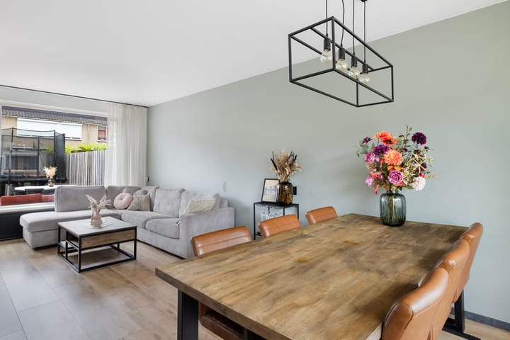 Tussenwoning te koop: Seringenstraat 51, Dordrecht