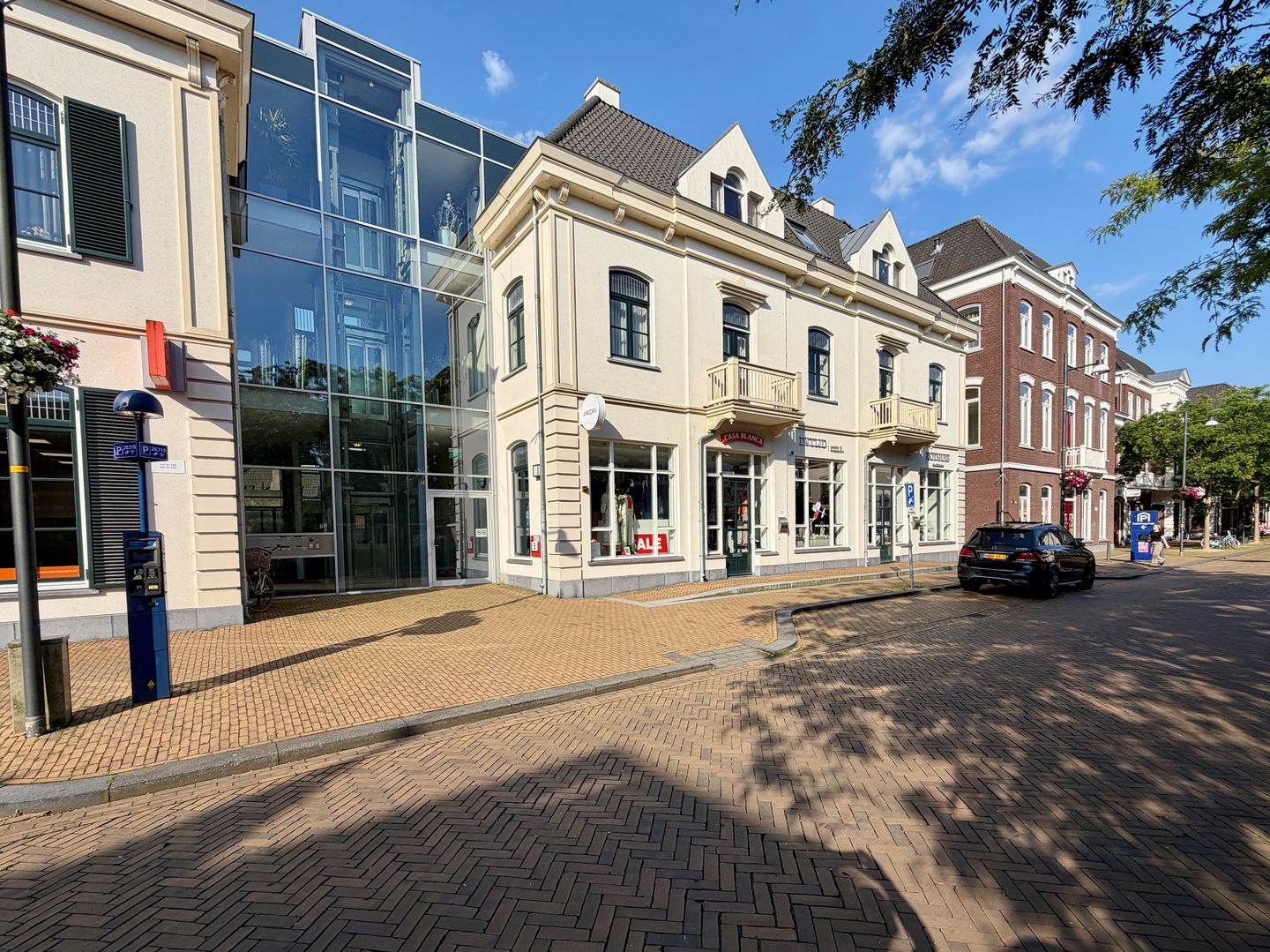 View photo 3 of Burgemeester van Nispenstraat 1-02