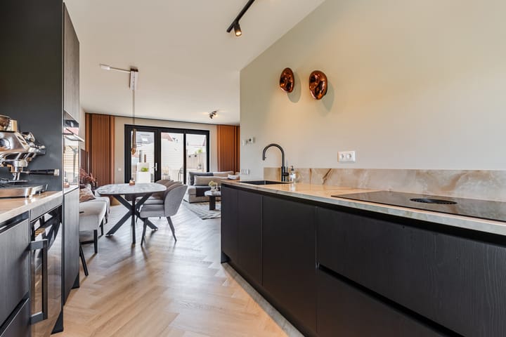 Tussenwoning te koop: Beemdgras 82, Assendelft