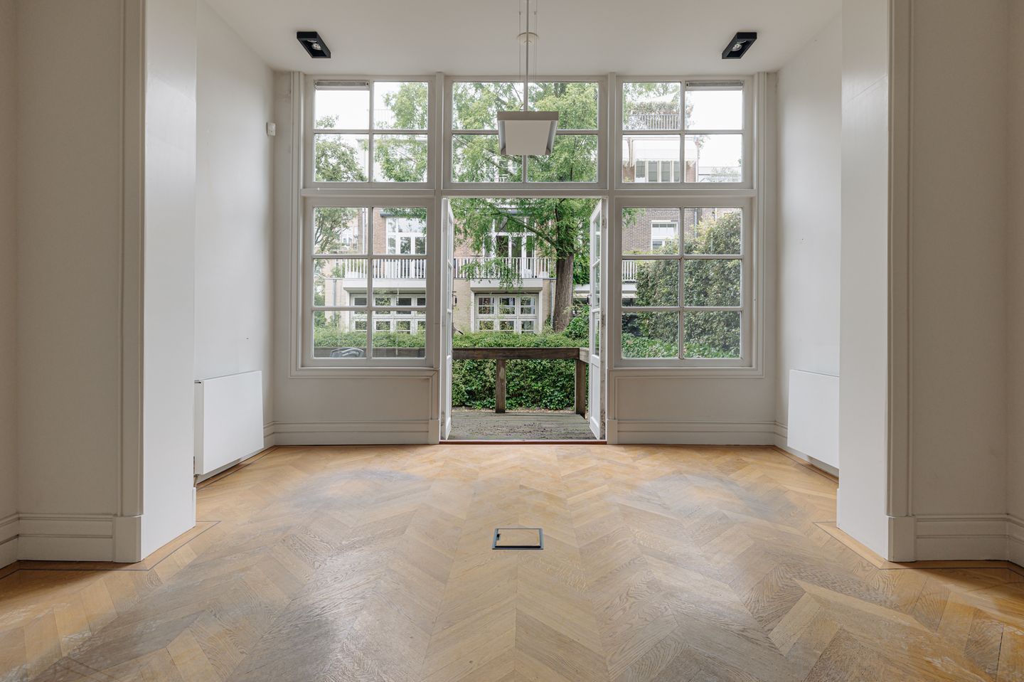 Bekijk foto 3 van J.J. Viottastraat 50