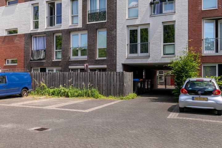 Photo 5 of Koestraat 67-12