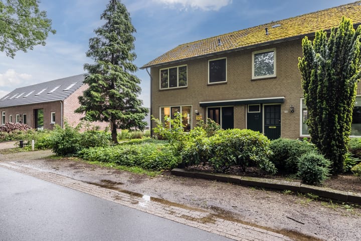Twee-onder-één-kap te koop: Kloosterlaan 20, Sint Agatha