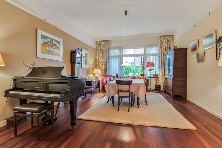 Tussenwoning te koop: Ruychrocklaan 134, 'S-Gravenhage