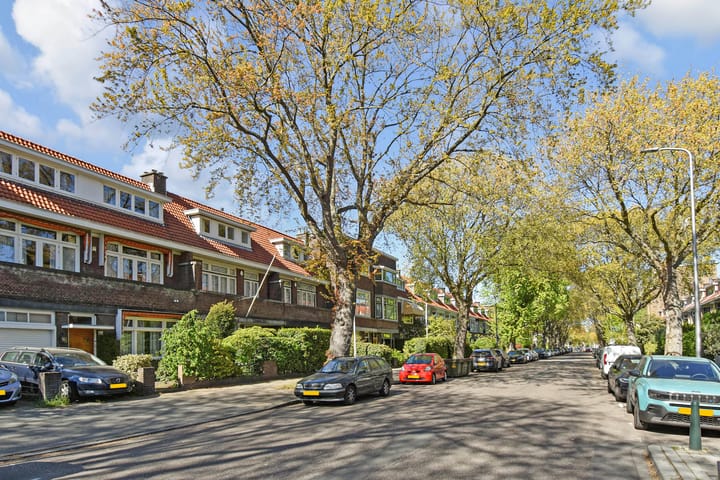 Tussenwoning te koop: Ruychrocklaan 134, 'S-Gravenhage