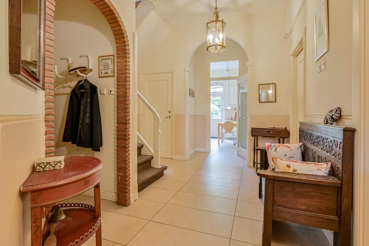 Tussenwoning te koop: Ruychrocklaan 134, 'S-Gravenhage