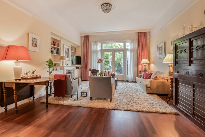 Tussenwoning te koop: Ruychrocklaan 134, 'S-Gravenhage