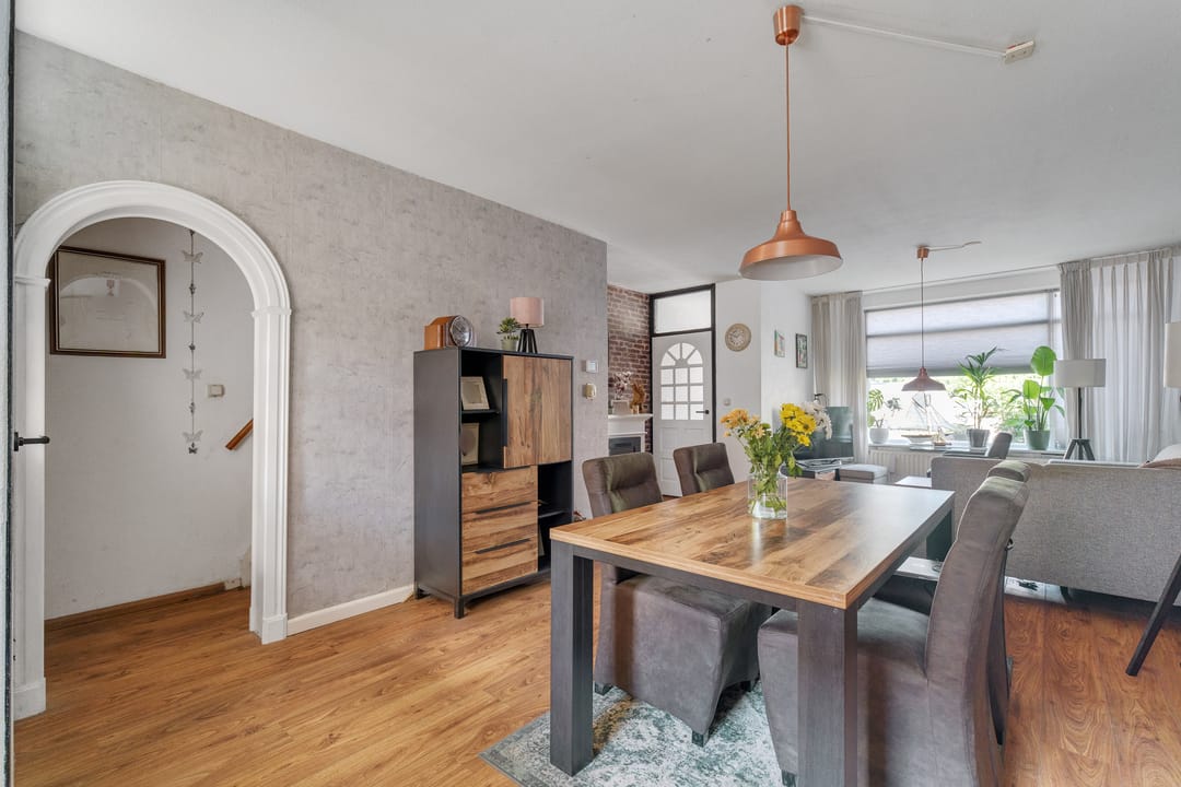 Photo 8 of Bizetstraat 38