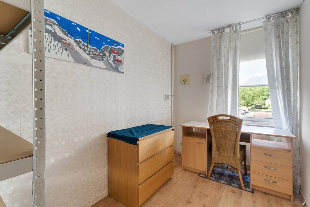 Photo 16 of Bizetstraat 38