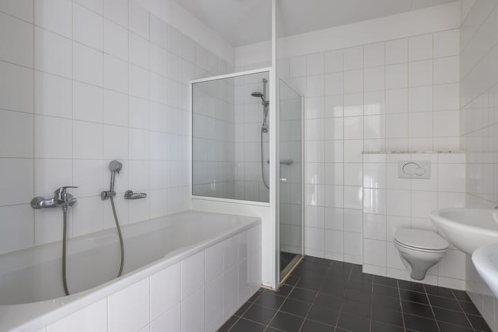 Tussenwoning te koop: Utrechtse Heuvelrug 20, Vleuten