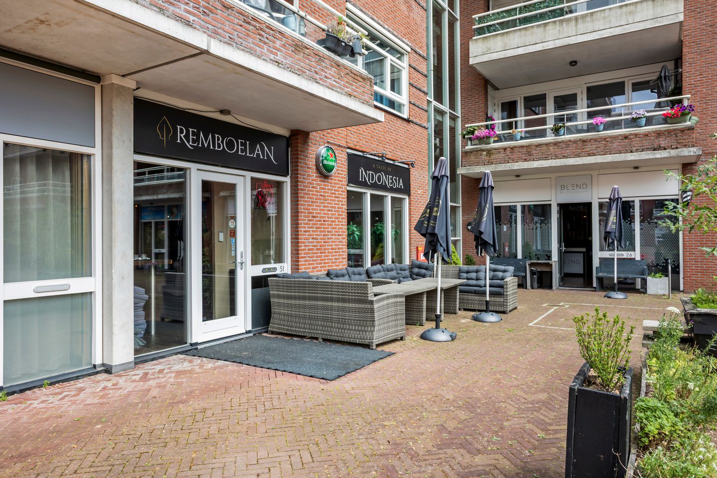 Bekijk foto 2 van Markt 51