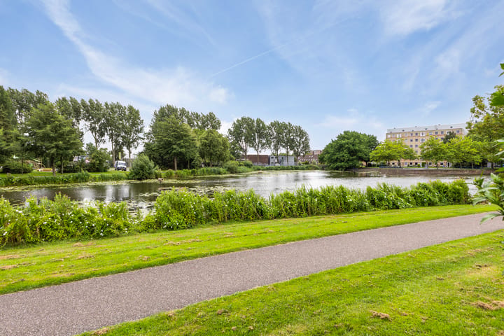 Tussenwoning te koop: Sjaerdemaslot 9, Leeuwarden
