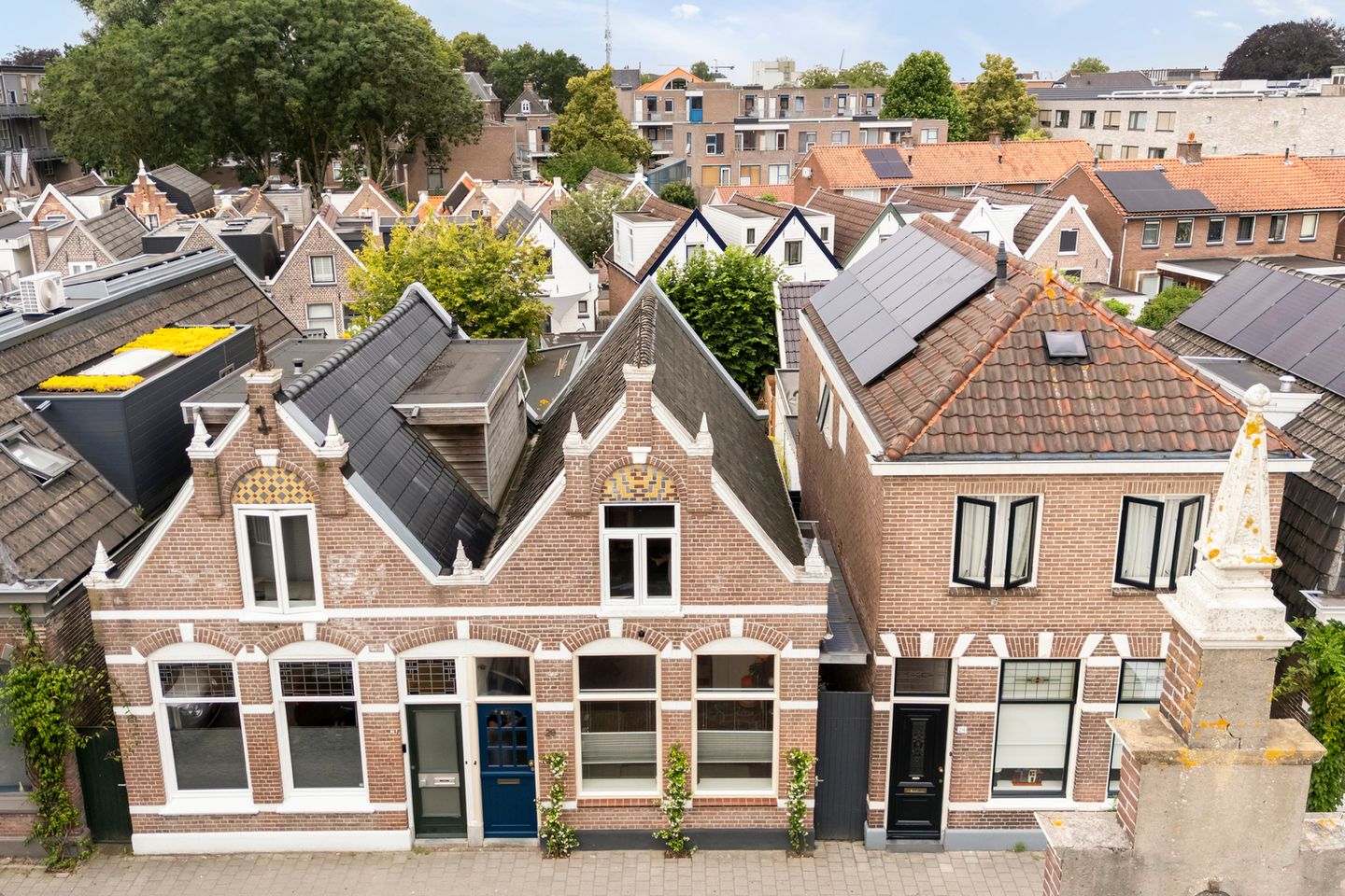 Photo 5 of Emmastraat 26