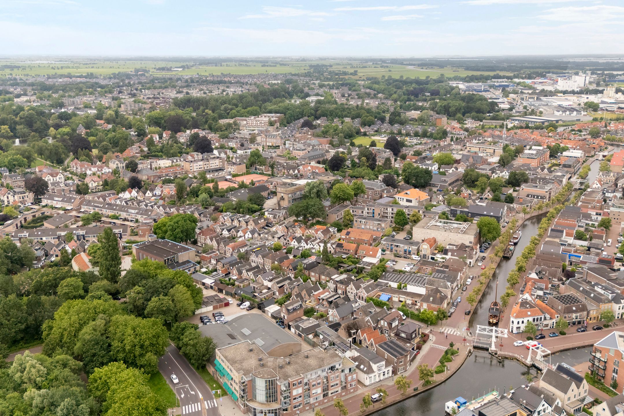 Photo 42 of Emmastraat 26
