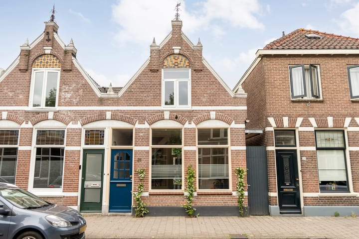 Photo 4 of Emmastraat 26