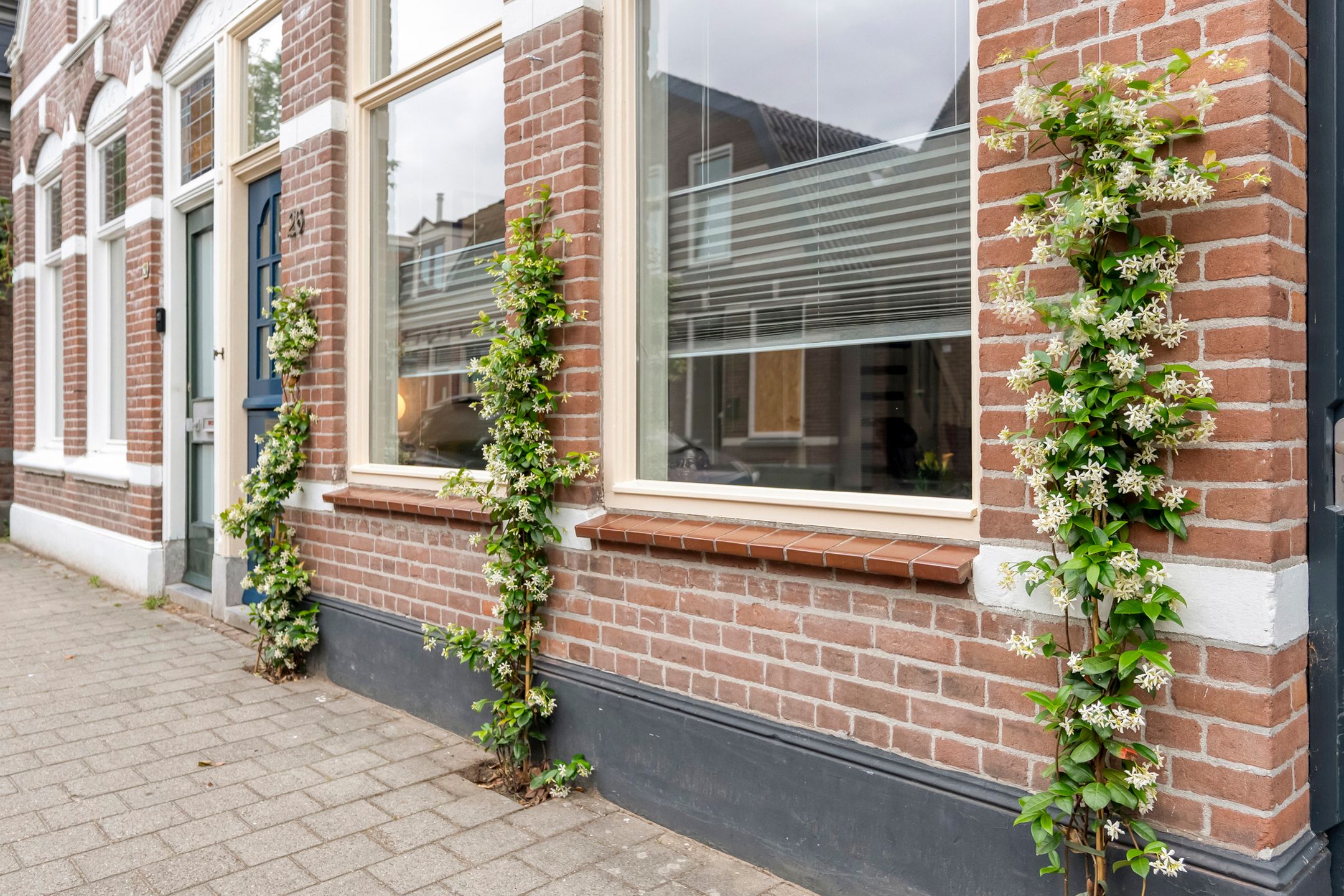 Photo 36 of Emmastraat 26