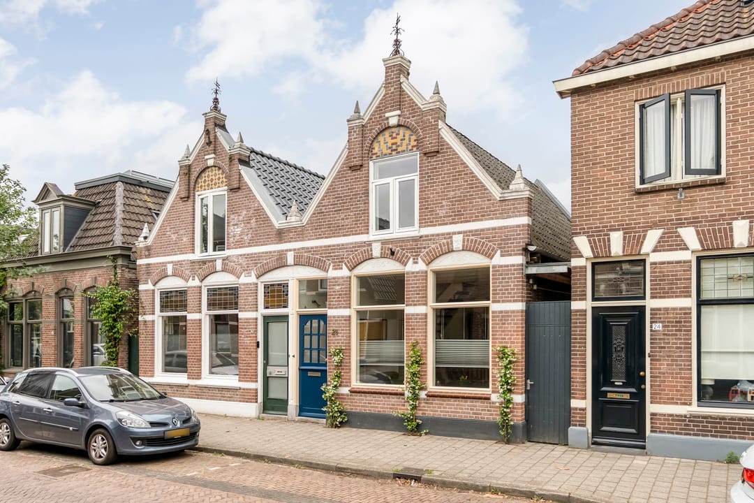 Photo 38 of Emmastraat 26
