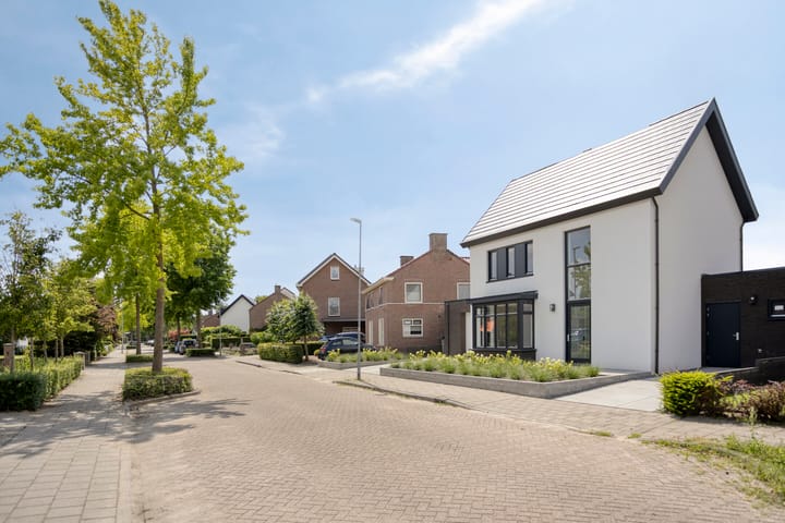 Vrijstaande woning te koop: Heistraat 36, Valkenswaard