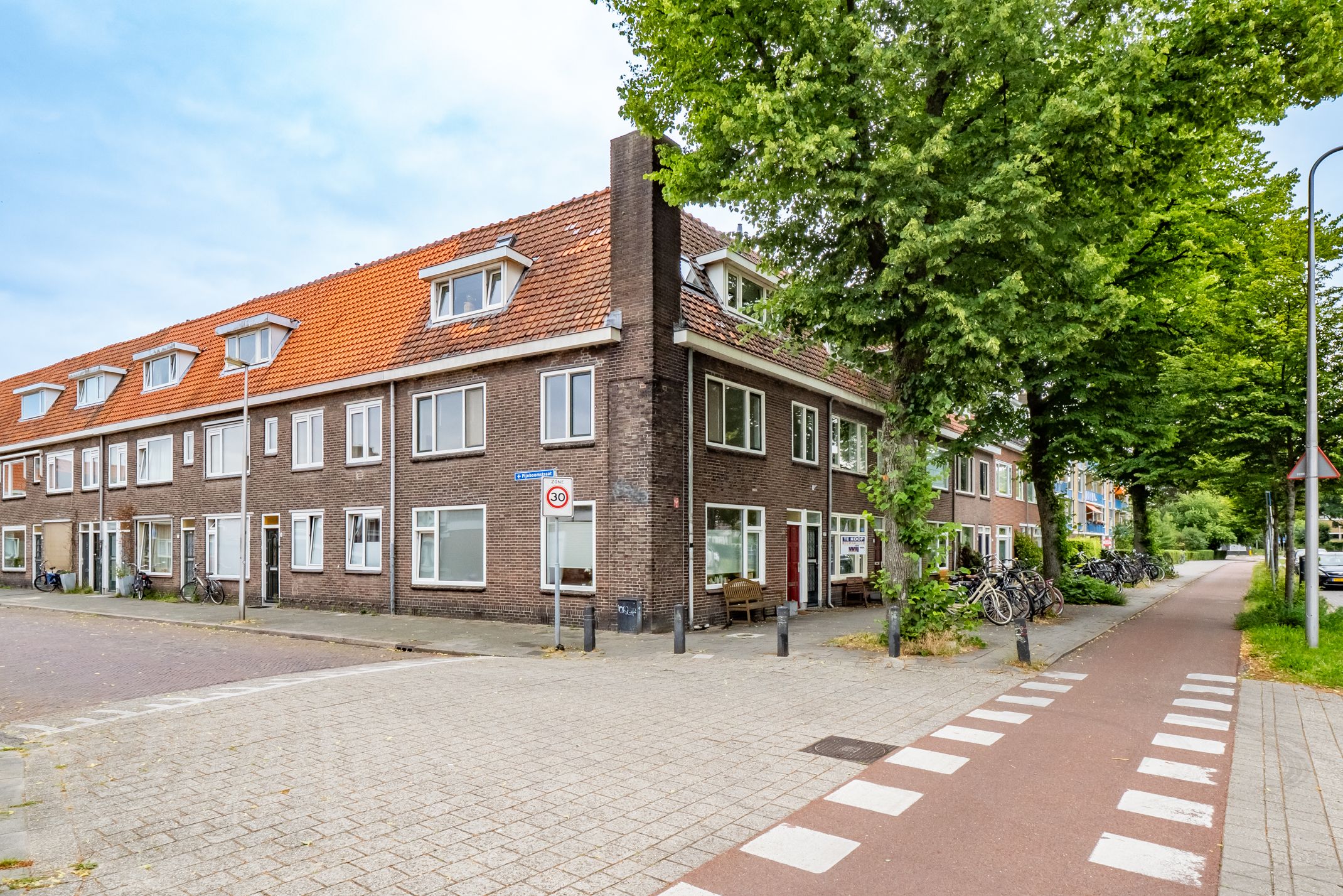 4-bedroom freehold villa in Utrecht — photo 1 of 5