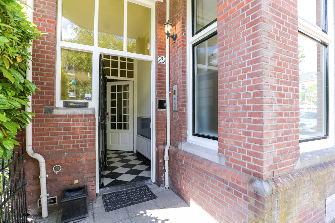 Photo 2 of Emmastraat 29