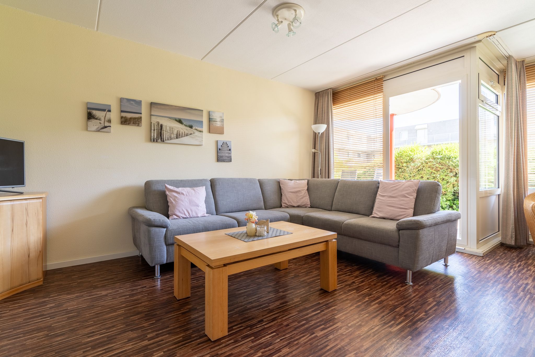 2-bedroom freehold villa in Buren (FR) — photo 3 of 5