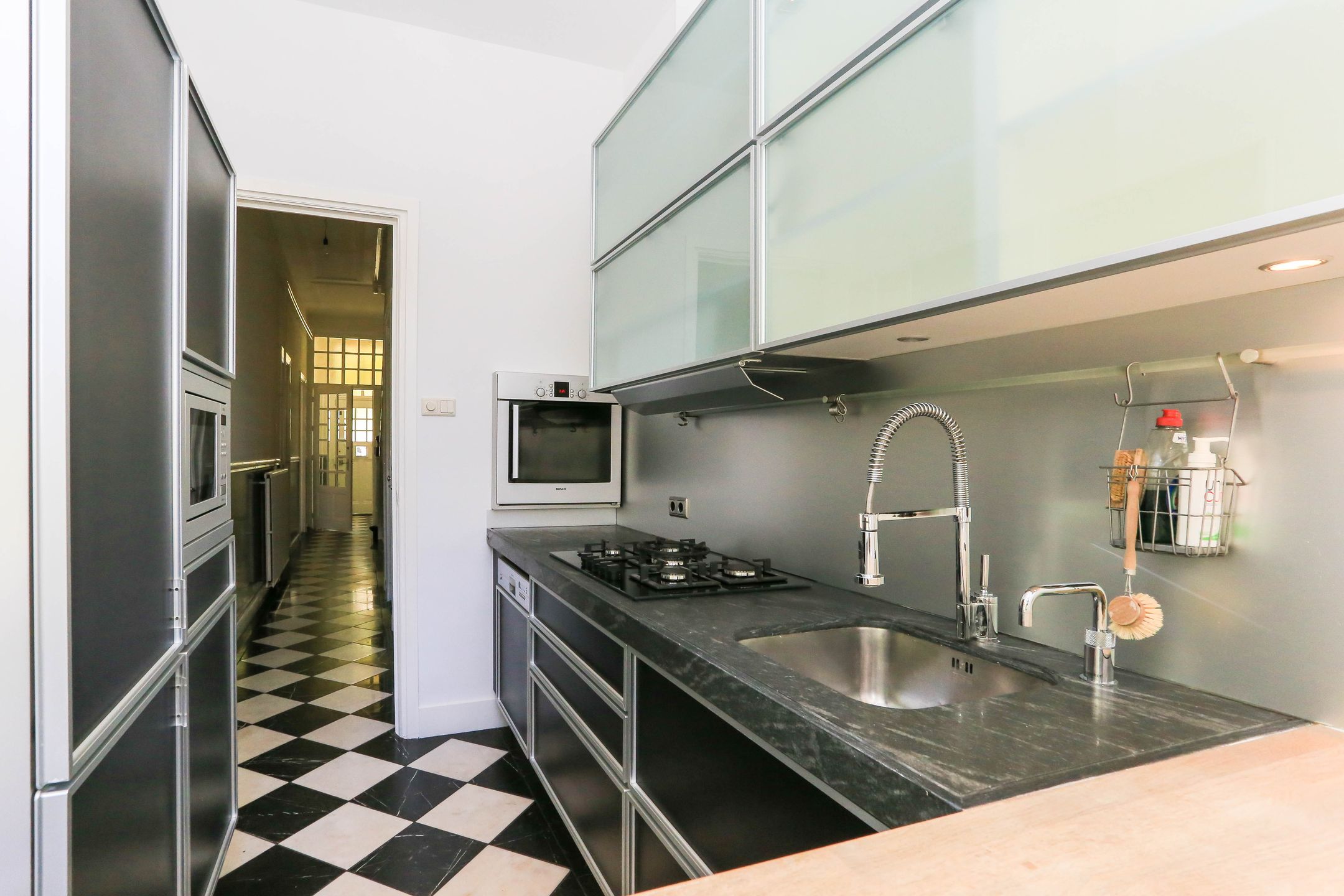 Photo 18 of Emmastraat 29