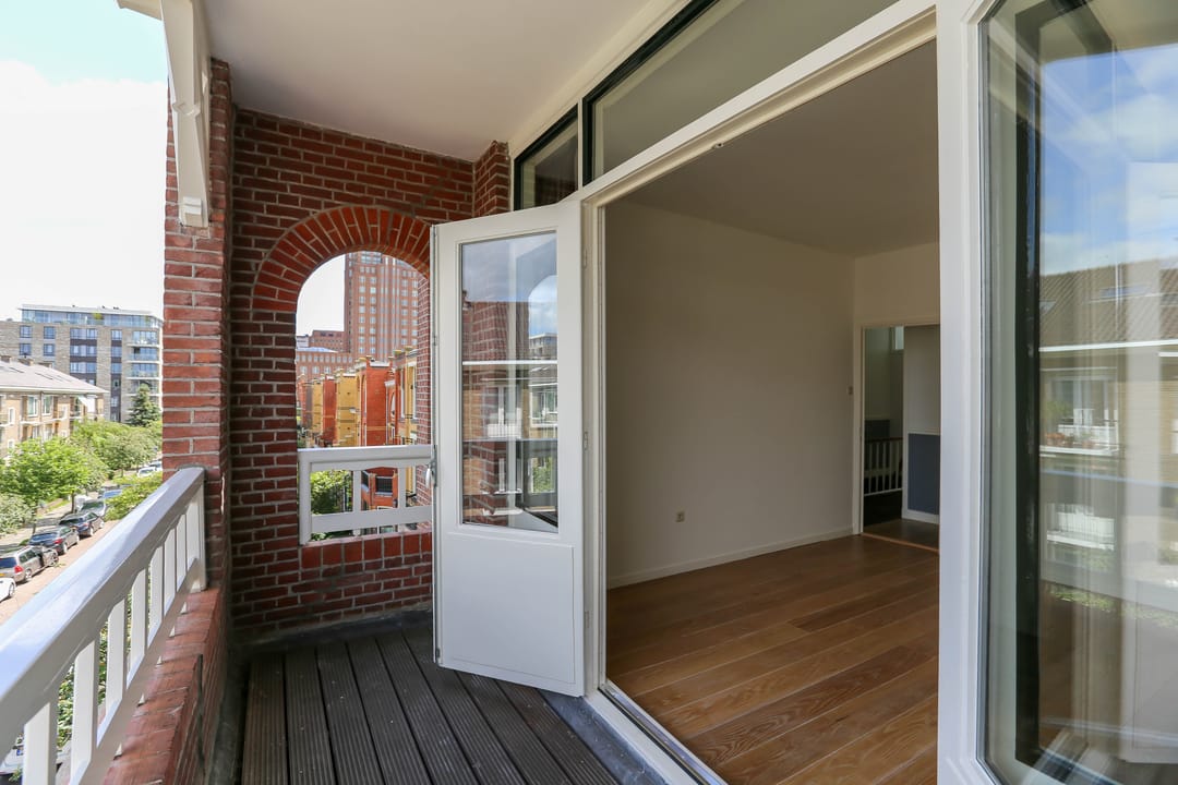 Photo 38 of Emmastraat 29