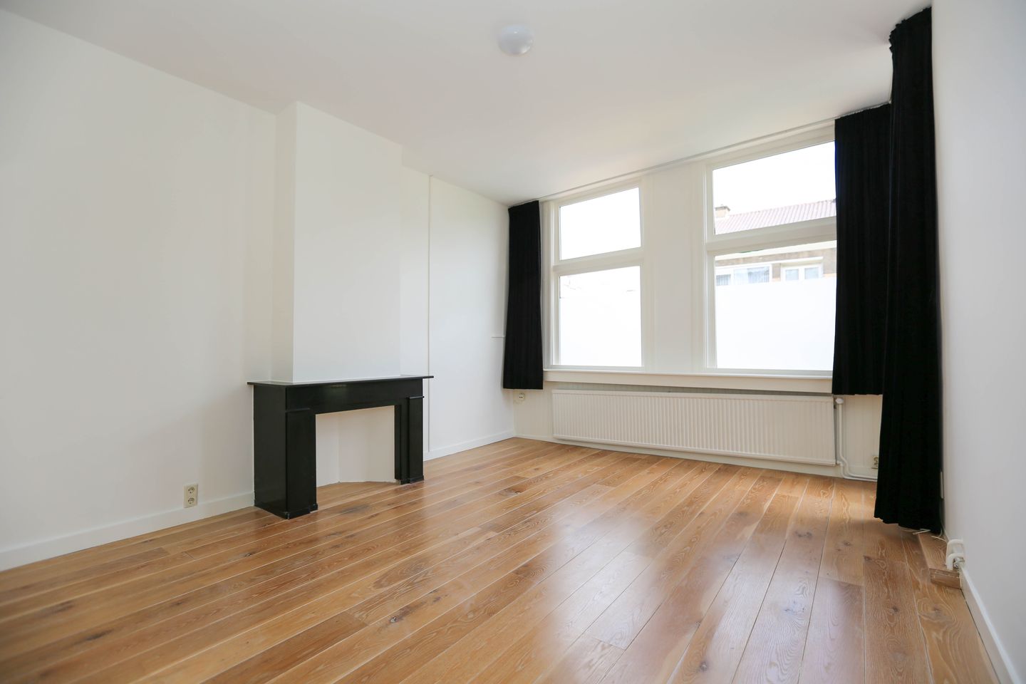Photo 40 of Emmastraat 29