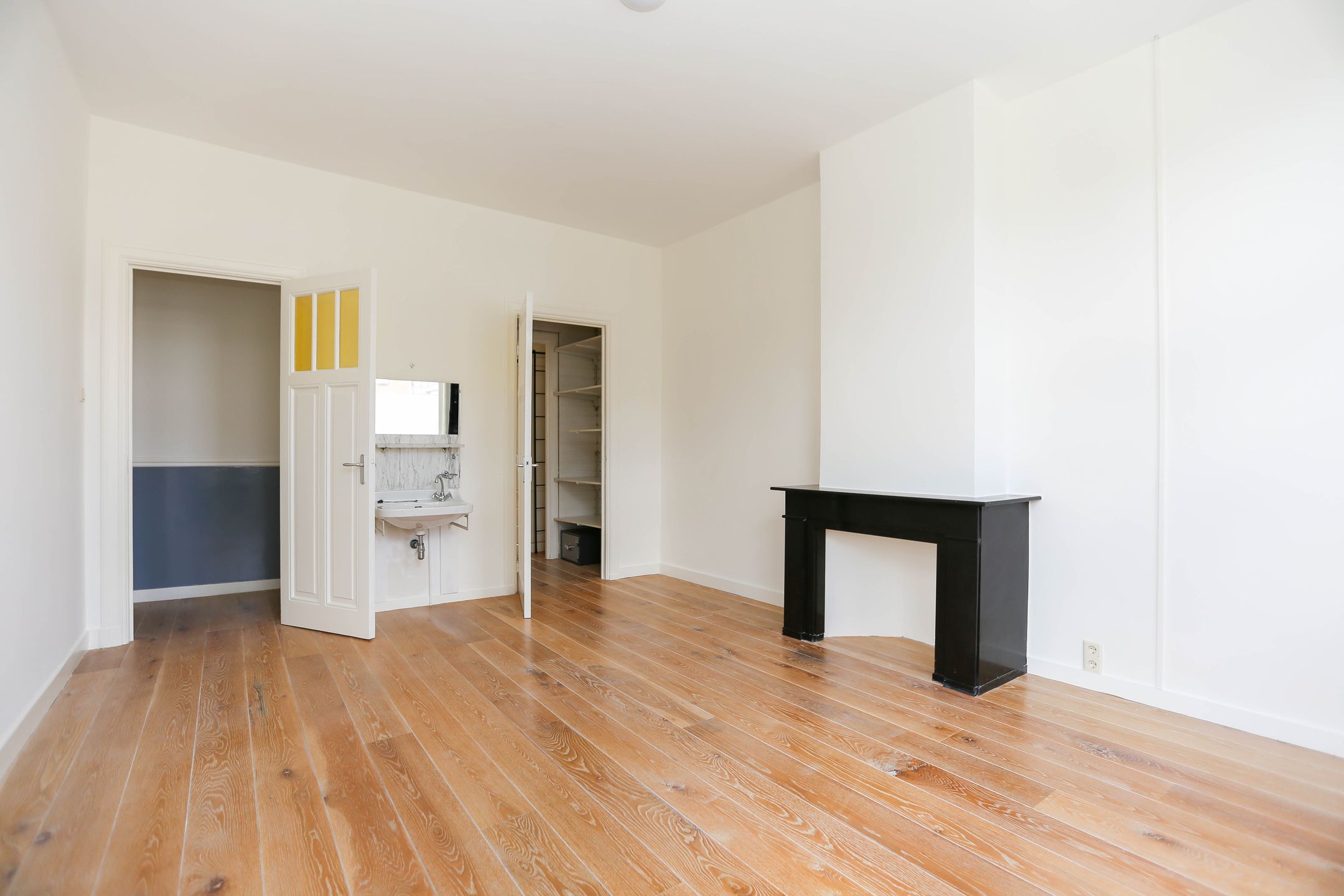 Photo 42 of Emmastraat 29