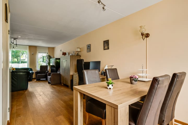 Tussenwoning te koop: Jo calsstraat 22, Herten
