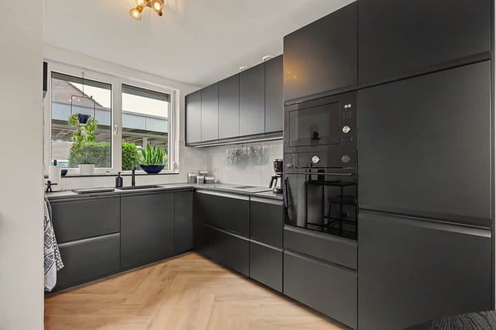 Tussenwoning te koop: Henri Uyttenbroeckstraat 44, Venlo