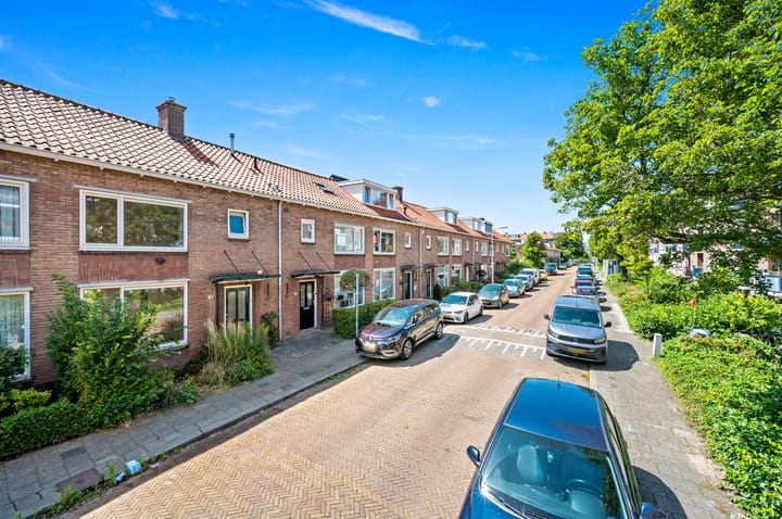 Foto 4 van De Genestetstraat 9