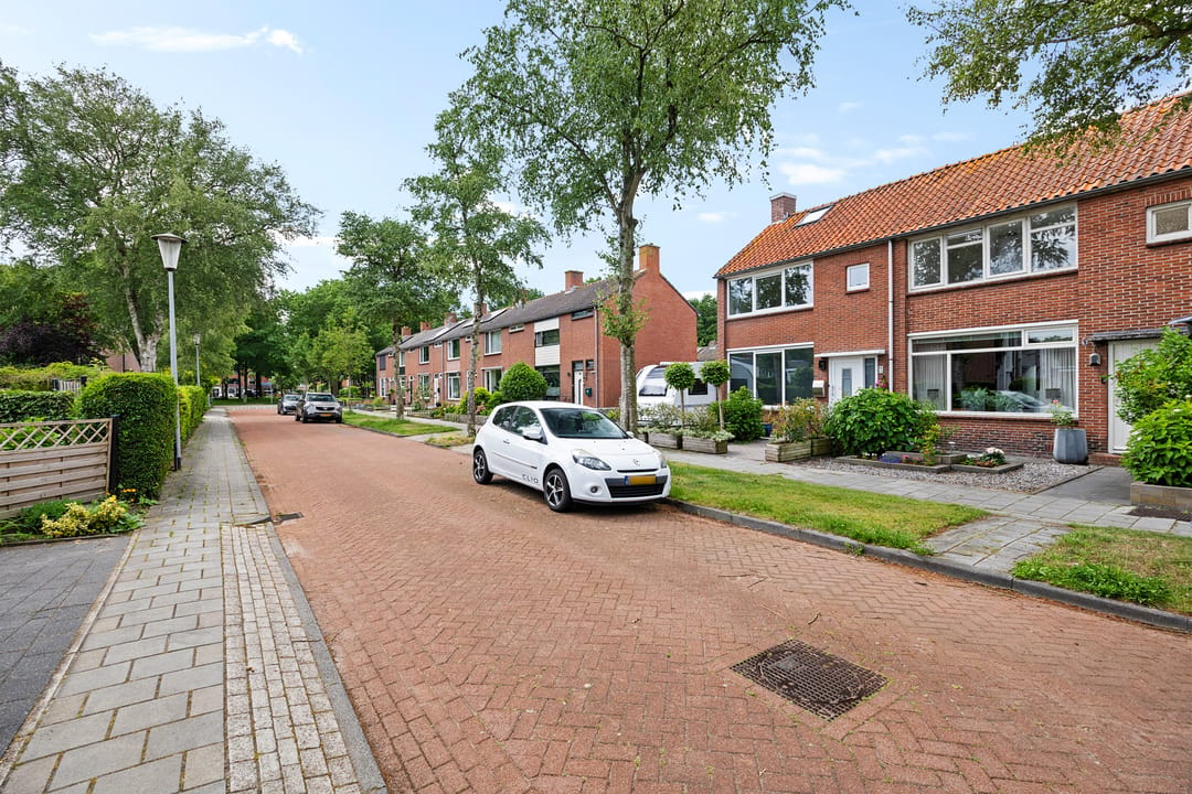 Photo 28 of Dr. Th. Tjabbesstraat 44