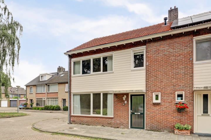 Twee-onder-één-kap te koop: Waterhoefweg 15, Oisterwijk