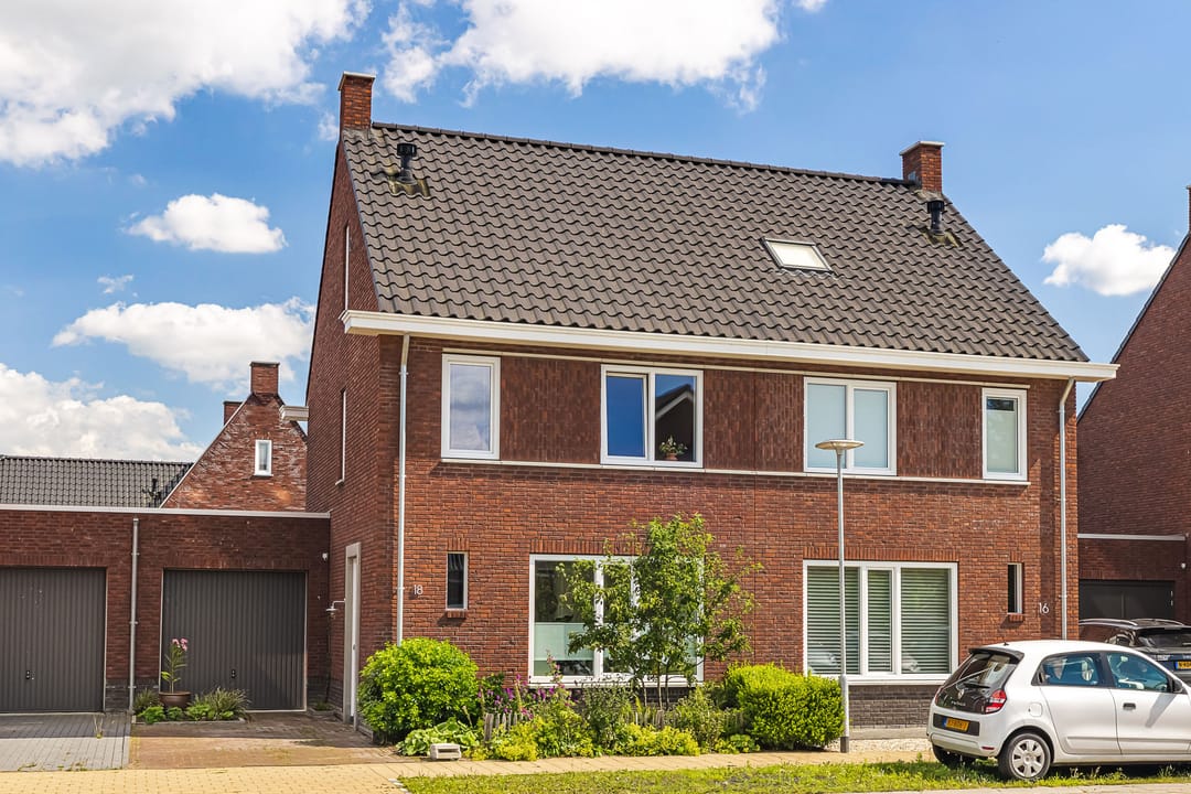 Foto 43 van Timberwolfstraat 18