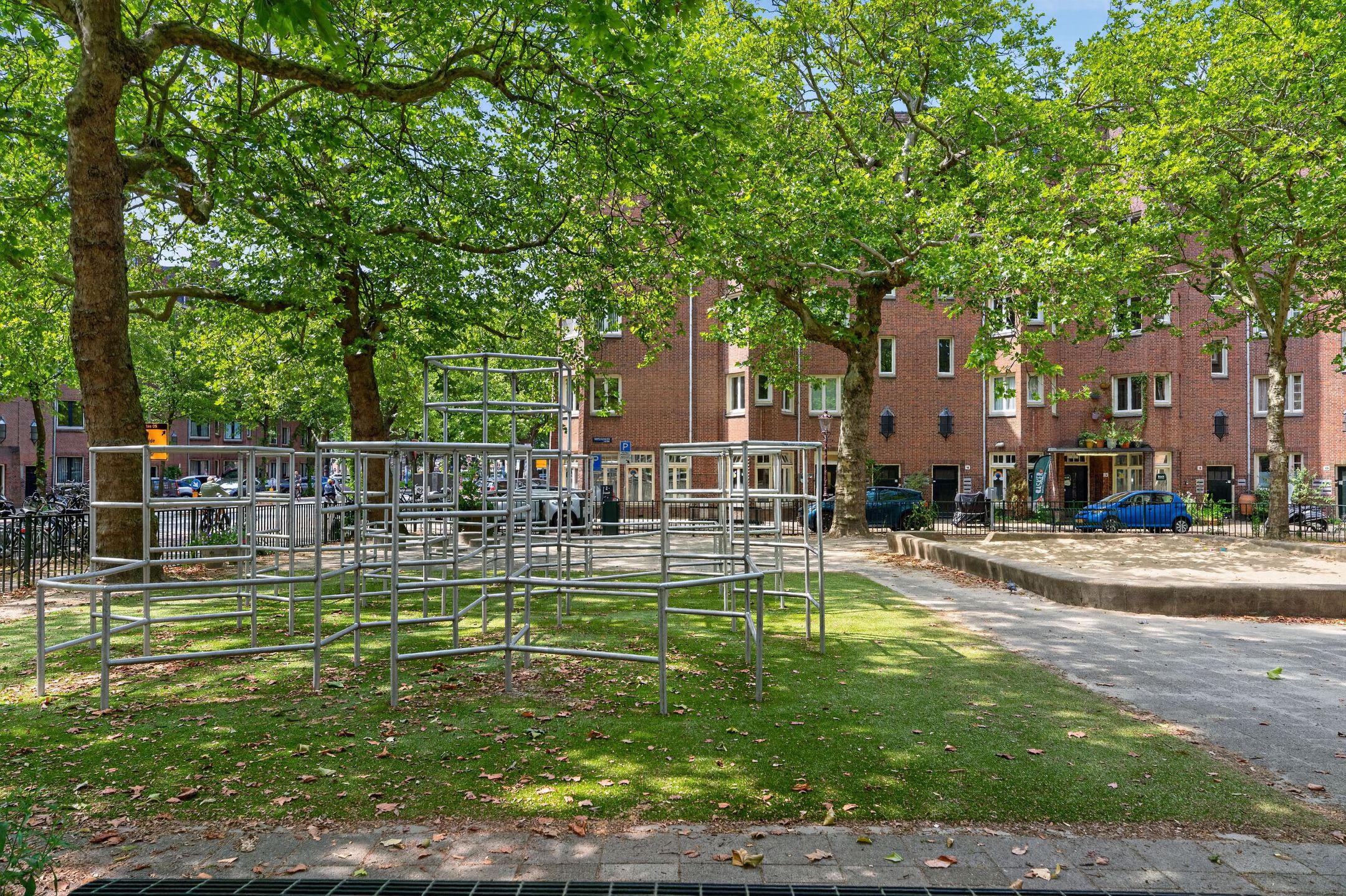 Photo 30 of Bertelmanstraat 18-1