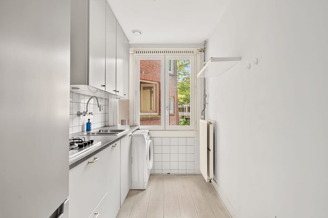 Photo 16 of Bertelmanstraat 18-1