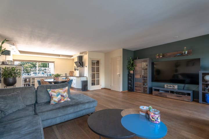 Tussenwoning te koop: Tollenshof 14, Hellevoetsluis