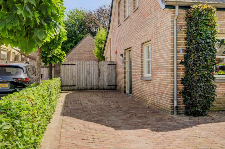Foto 4 van Bieshof 4