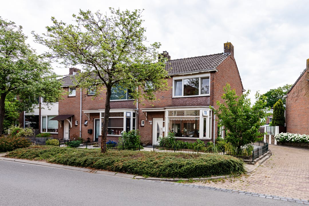 Photo 1 of Saturnusstraat 16