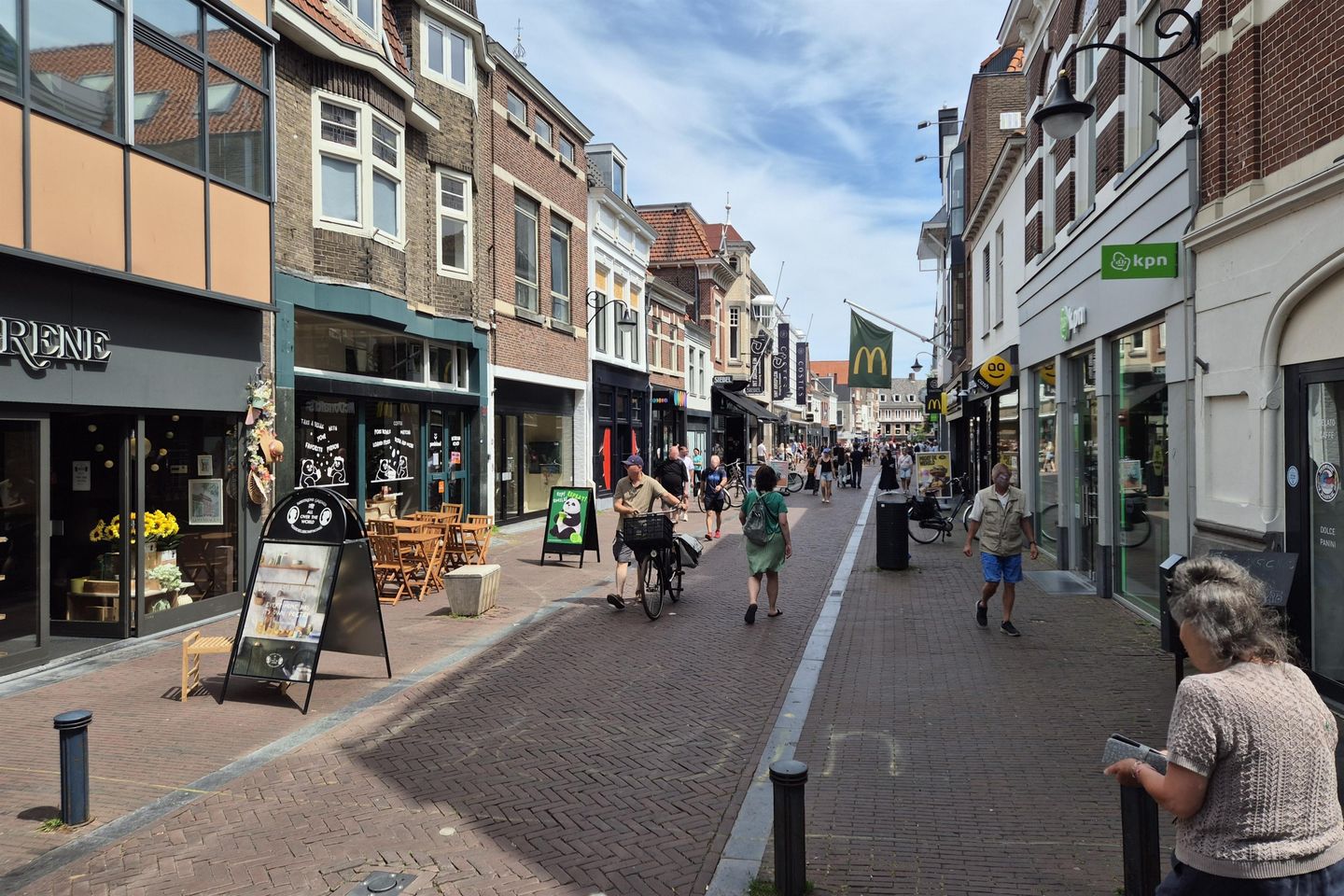 View photo 3 of Utrechtsestraat 45