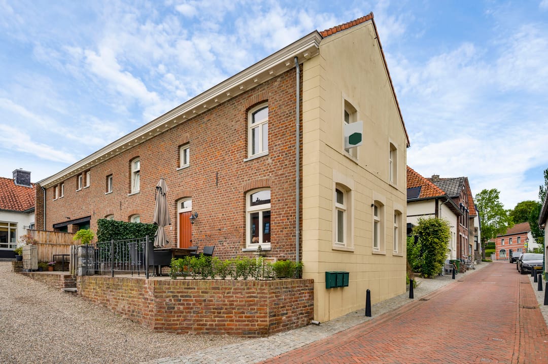 Photo 1 of Mgr. Brulsstraat 18