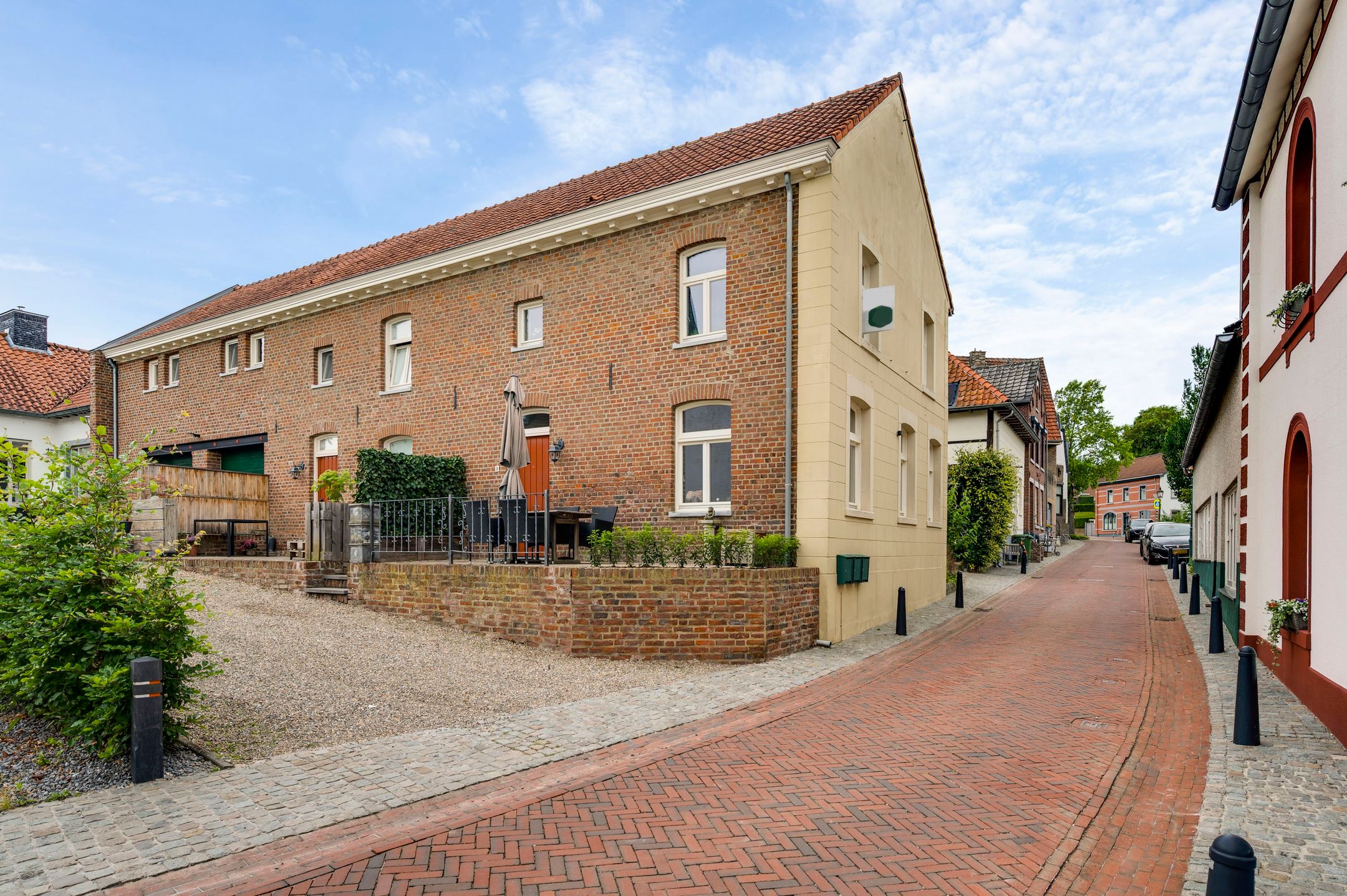 Photo 18 of Mgr. Brulsstraat 18