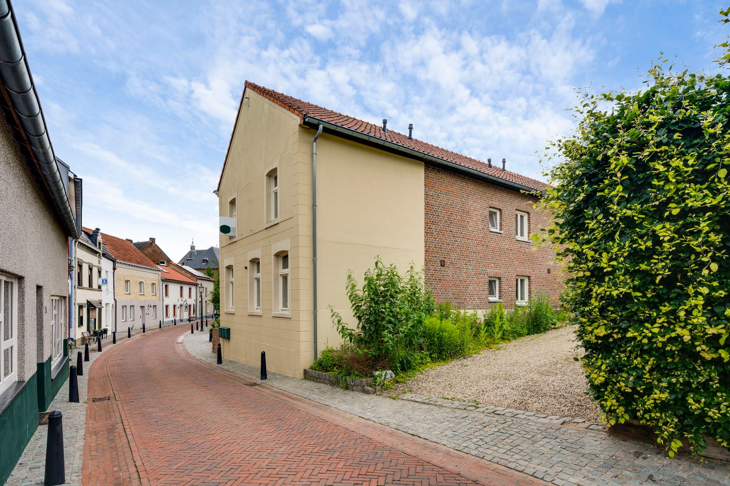 Photo 19 of Mgr. Brulsstraat 18