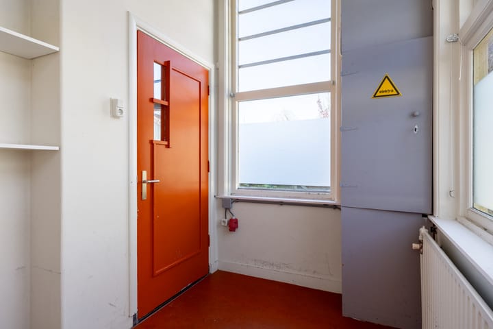 Appartement te koop: Kerkplein 6, Grijpskerk